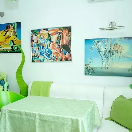Apartment Cheerful Two Bedroom In Varna's Lively Levski District *