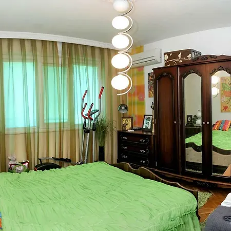 Cheerful Two Bedroom In Varna's Lively Levski District Apartment *