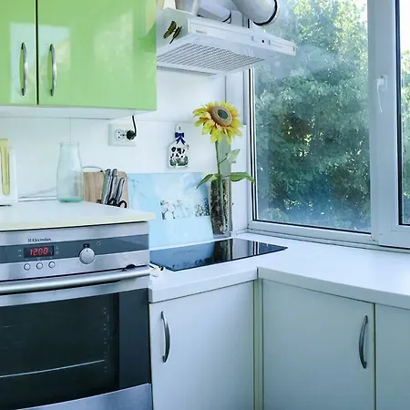 Apartment Cheerful Two Bedroom In Varna's Lively Levski District *